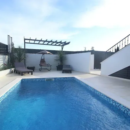 Dora 1 Villa